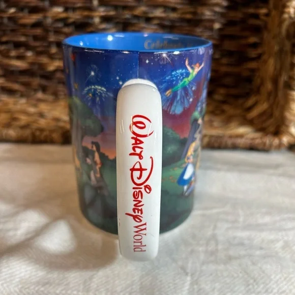VTG 2000 Walt Disney World “Celebrate The Future Hand In Hand” Mug - Picture 4 of 5
